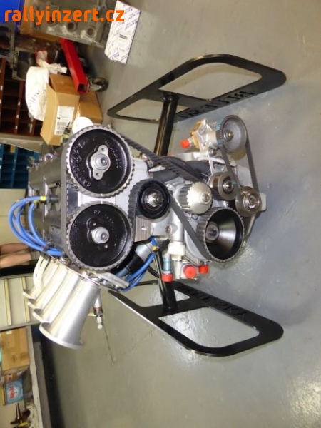 Up for sale Ford-Cosworth BDG 2.0 Litre Race Engine